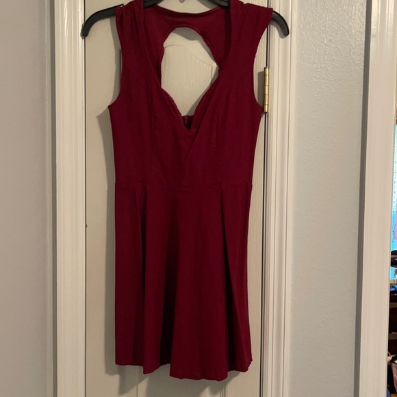 Tobi fit and flare burgundy mini dress - Picture 1 of 3